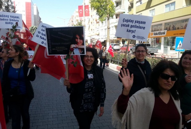 8-mart-dunya-emekci-kadinlar-gunu