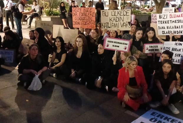 cydd-trabzon-subesinden-kadin-siddetine-protesto