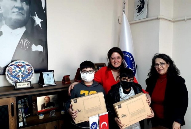 gaziosmanpasa-da-bilgisayarsiz-ogrenci-kalmayacak